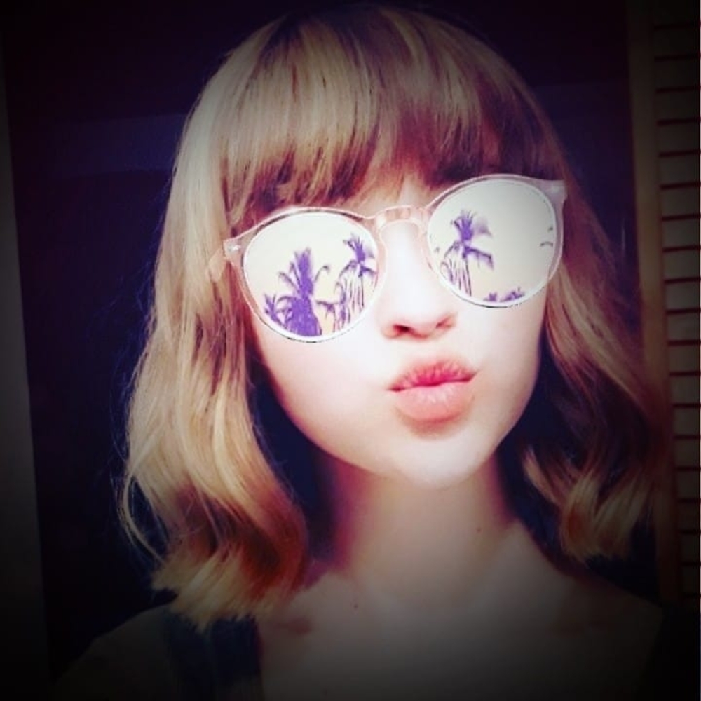 Meet your Posher, Christina